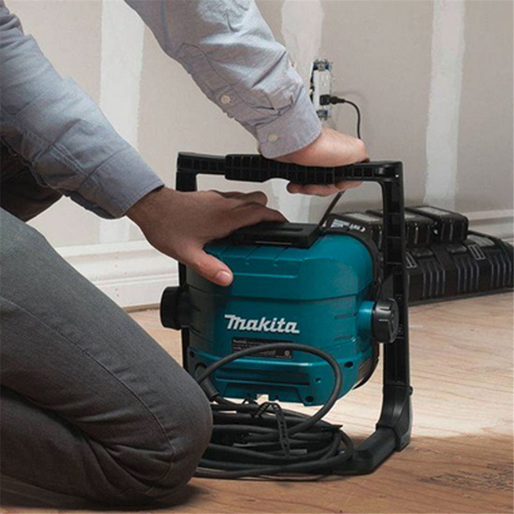 Makita - LED Reflektor DEADML805