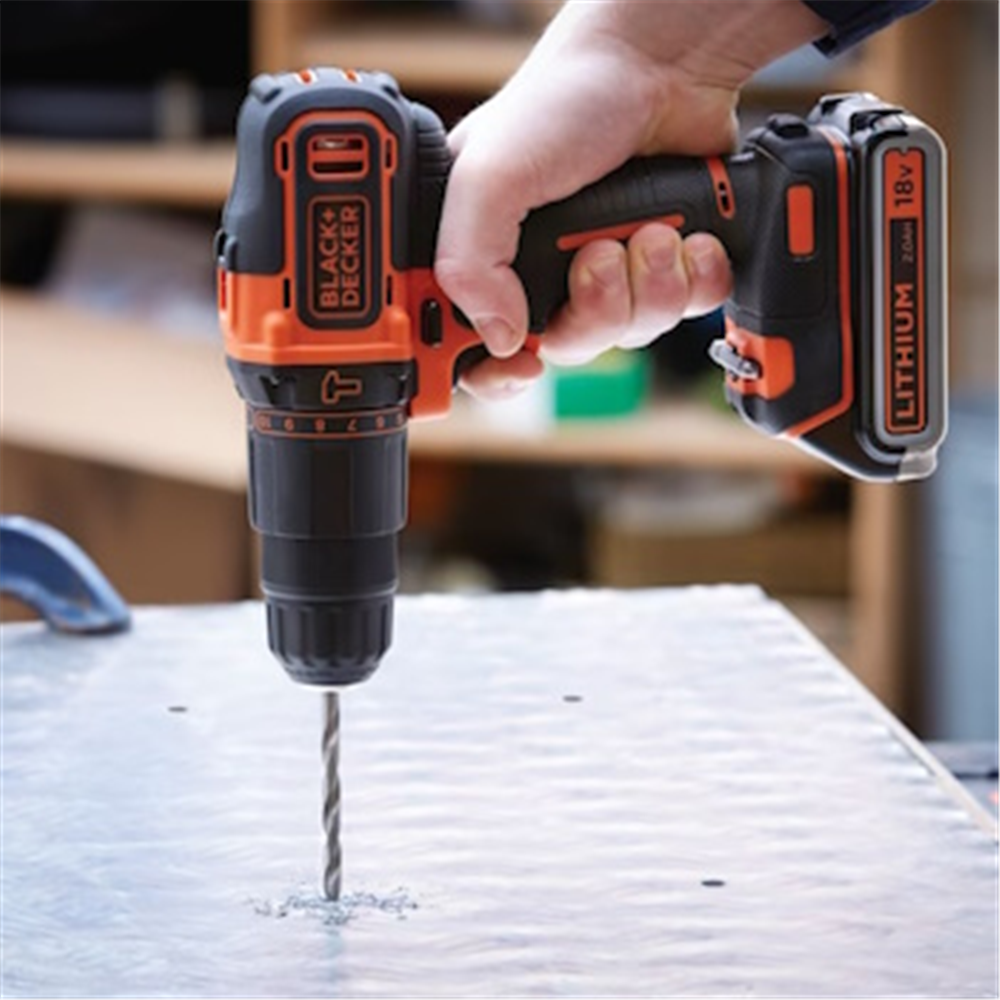 Black&Decker aku udarna bušilica 18V 2AH BDCHD18K1B2-QW