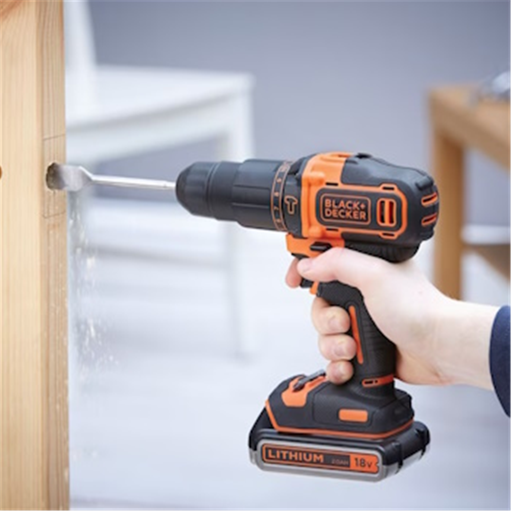 Black&Decker aku udarna bušilica 18V 2AH BDCHD18K1B2-QW