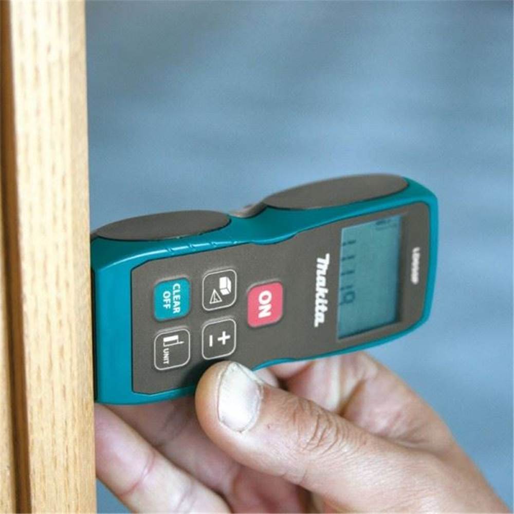 Makita laserski daljinomer LD050P