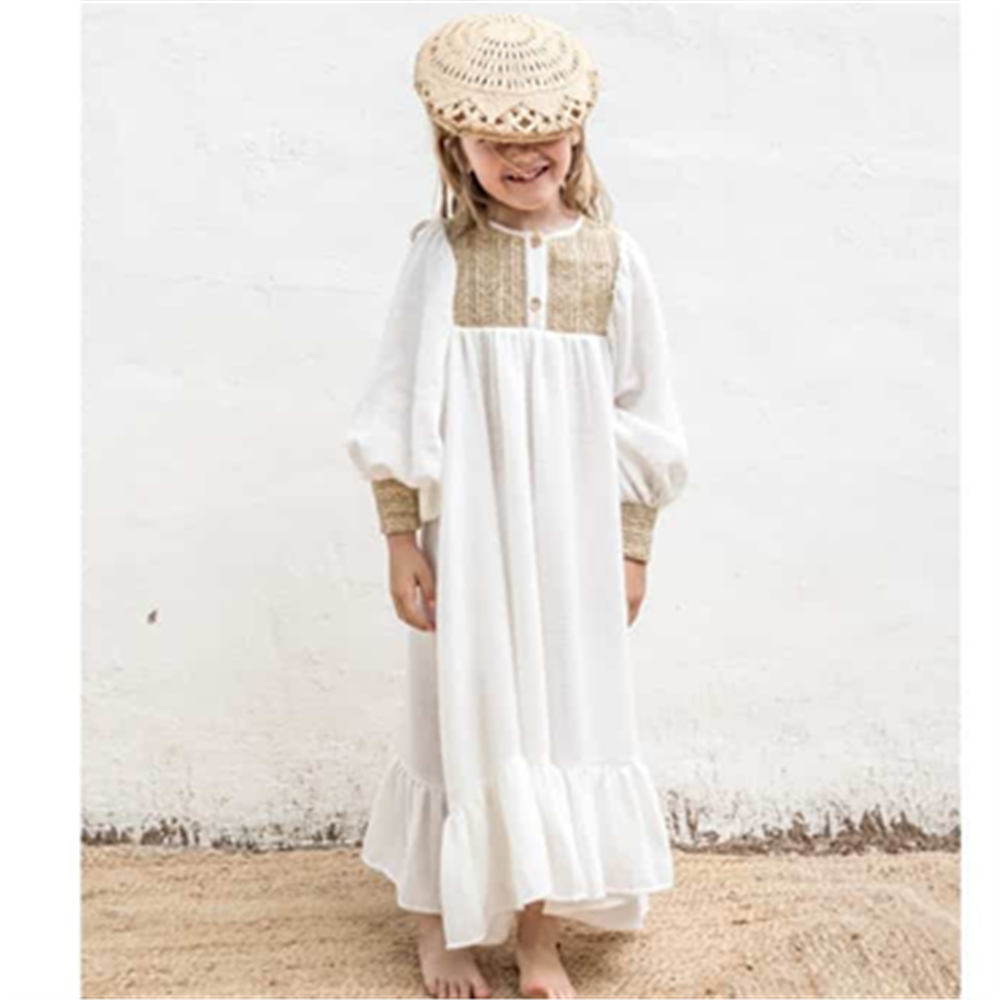 Duga romantična haljina od organskog pamuka bele boje i rafije-POSLEDNJI KOMAD