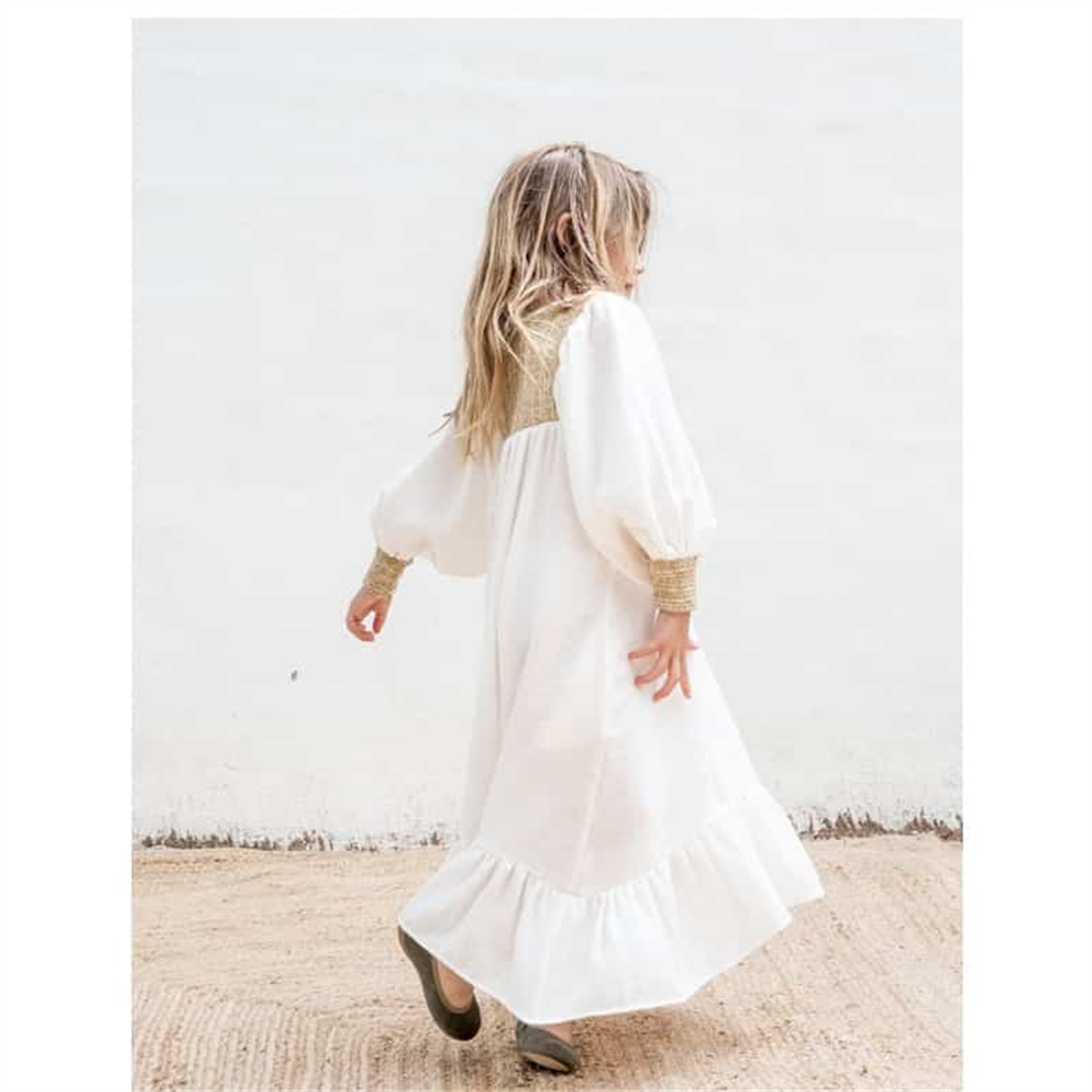 Duga romantična haljina od organskog pamuka bele boje i rafije-POSLEDNJI KOMAD
